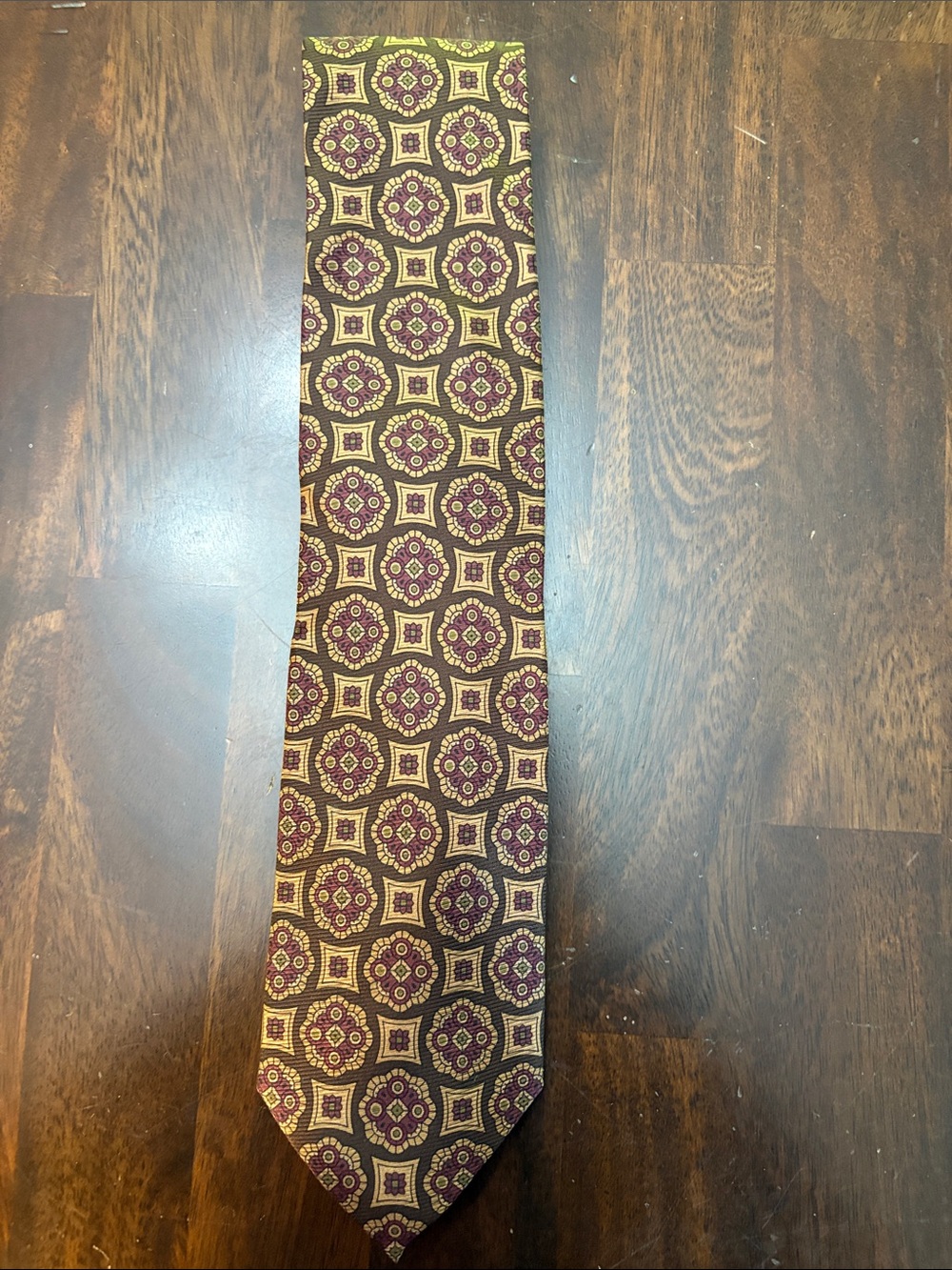NWT Chaps Classic Geometric Burgundy and Gold Men's Tie